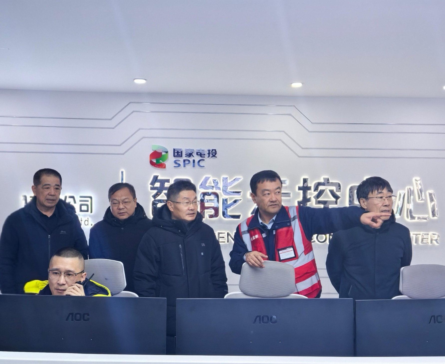 1764753043379017279.jpg auto