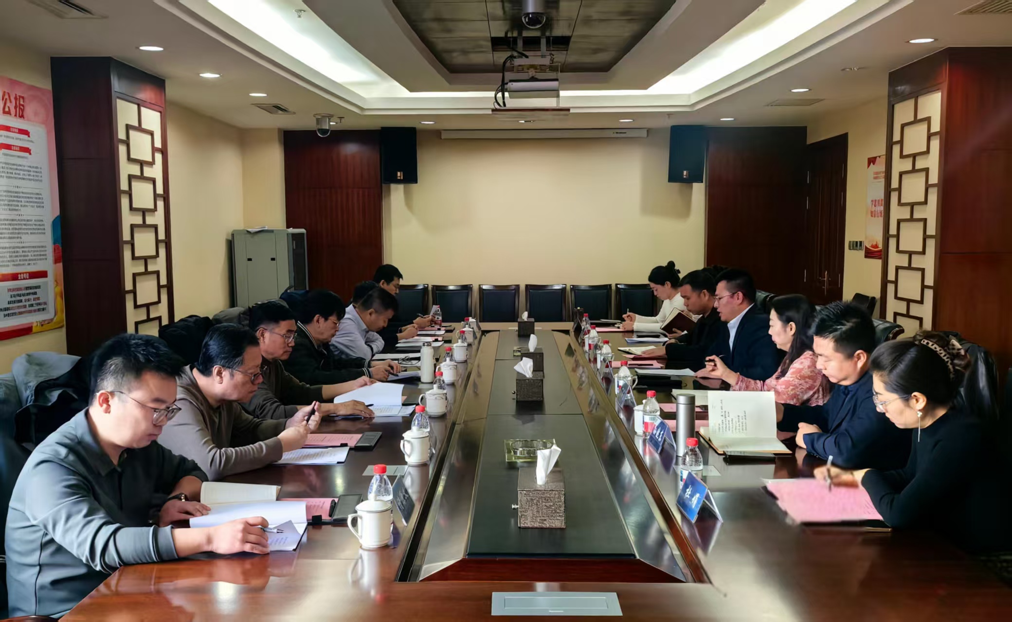 1761789524972034304.jpg auto